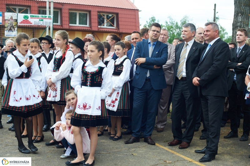 Ajaki lakodalom - fotó Szarka Lajos