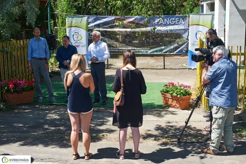 Pangea Ökocentrum sajtótájékoztató - fotó Szarka Lajos
