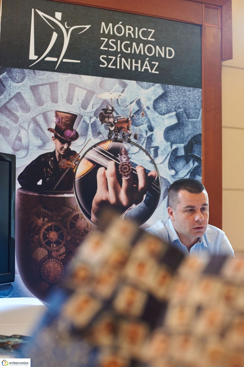 Színházi évad sajtótájékoztató - fotó Szarka Lajos