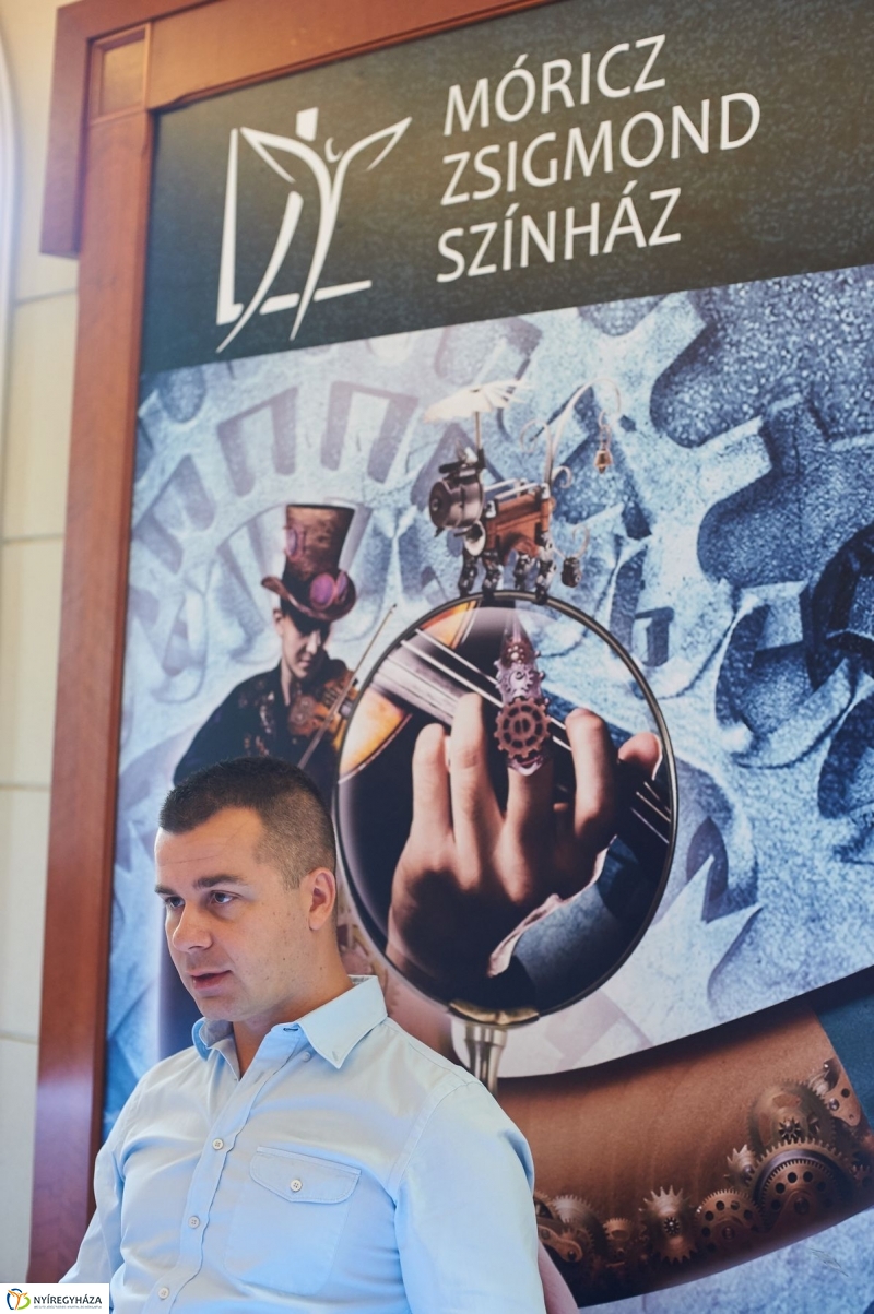 Színházi évad sajtótájékoztató - fotó Szarka Lajos