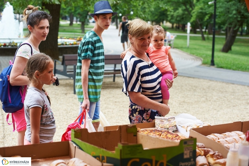 Megnyitott a Sóstói Piac - fotó Szarka Lajos