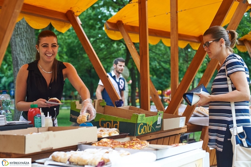 Megnyitott a Sóstói Piac - fotó Szarka Lajos