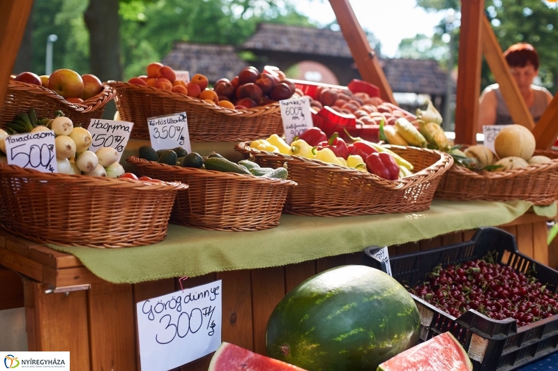 Megnyitott a Sóstói Piac - fotó Szarka Lajos
