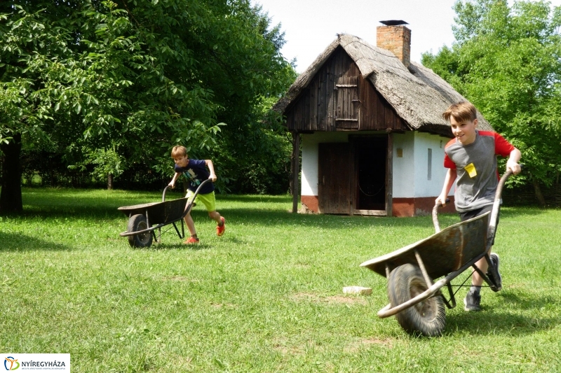 Nyári tábor a múzeumfaluban - fotó Szarka Lajos