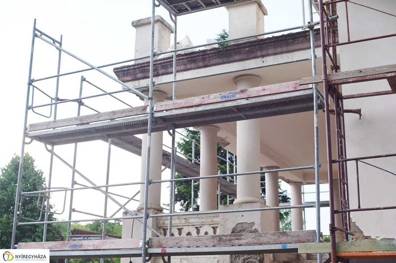 Felújítás a Bencs Villában - fotó Szarka Lajos