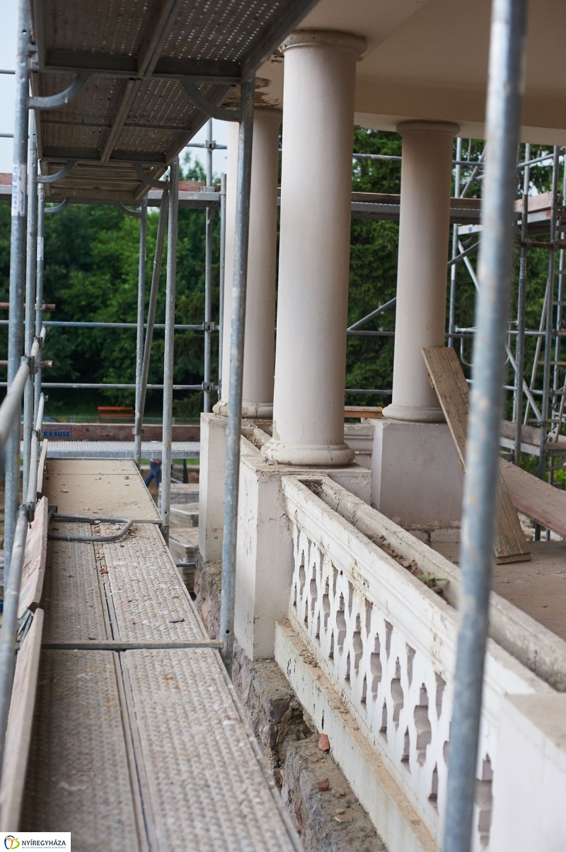 Felújítás a Bencs Villában - fotó Szarka Lajos