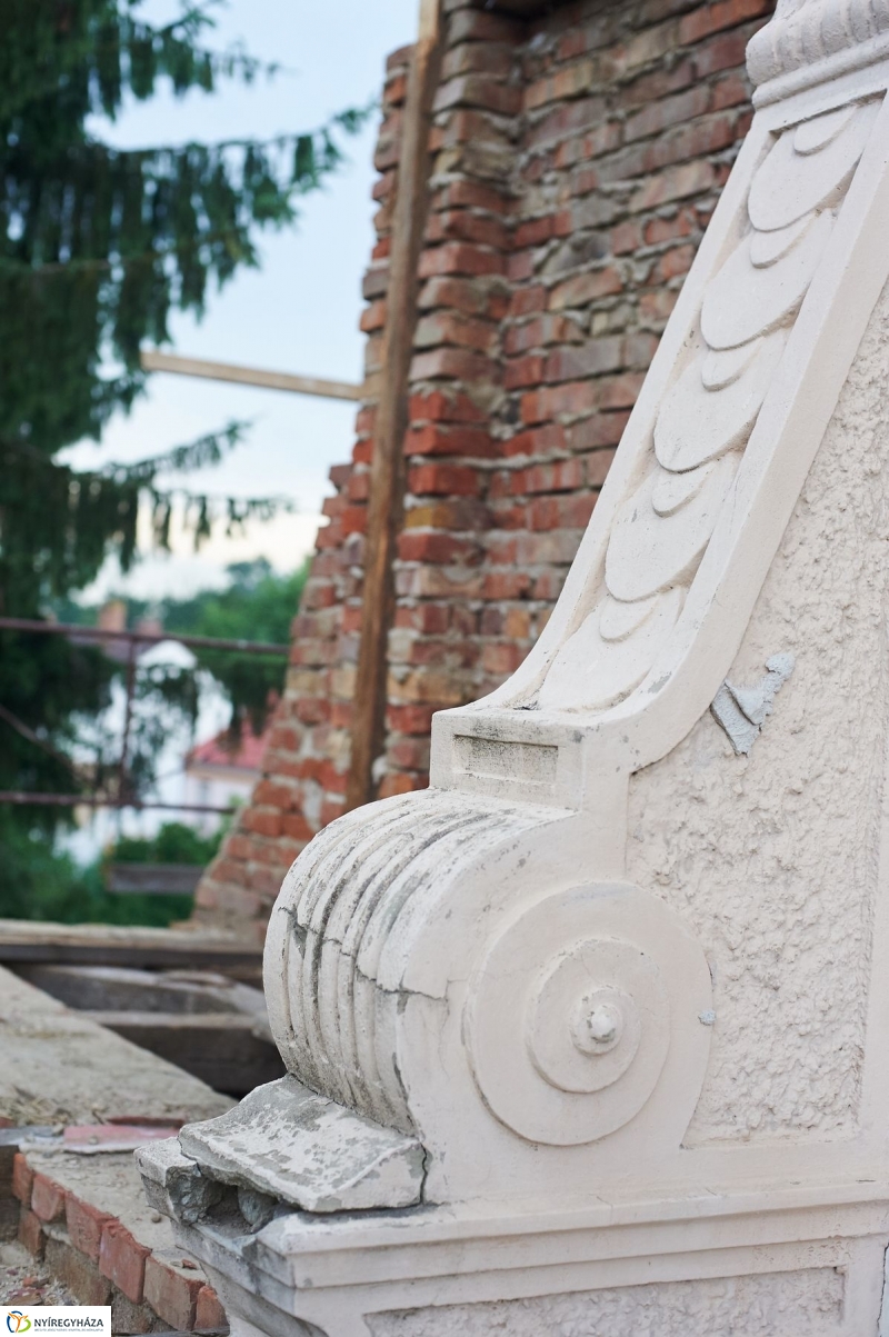 Felújítás a Bencs Villában - fotó Szarka Lajos