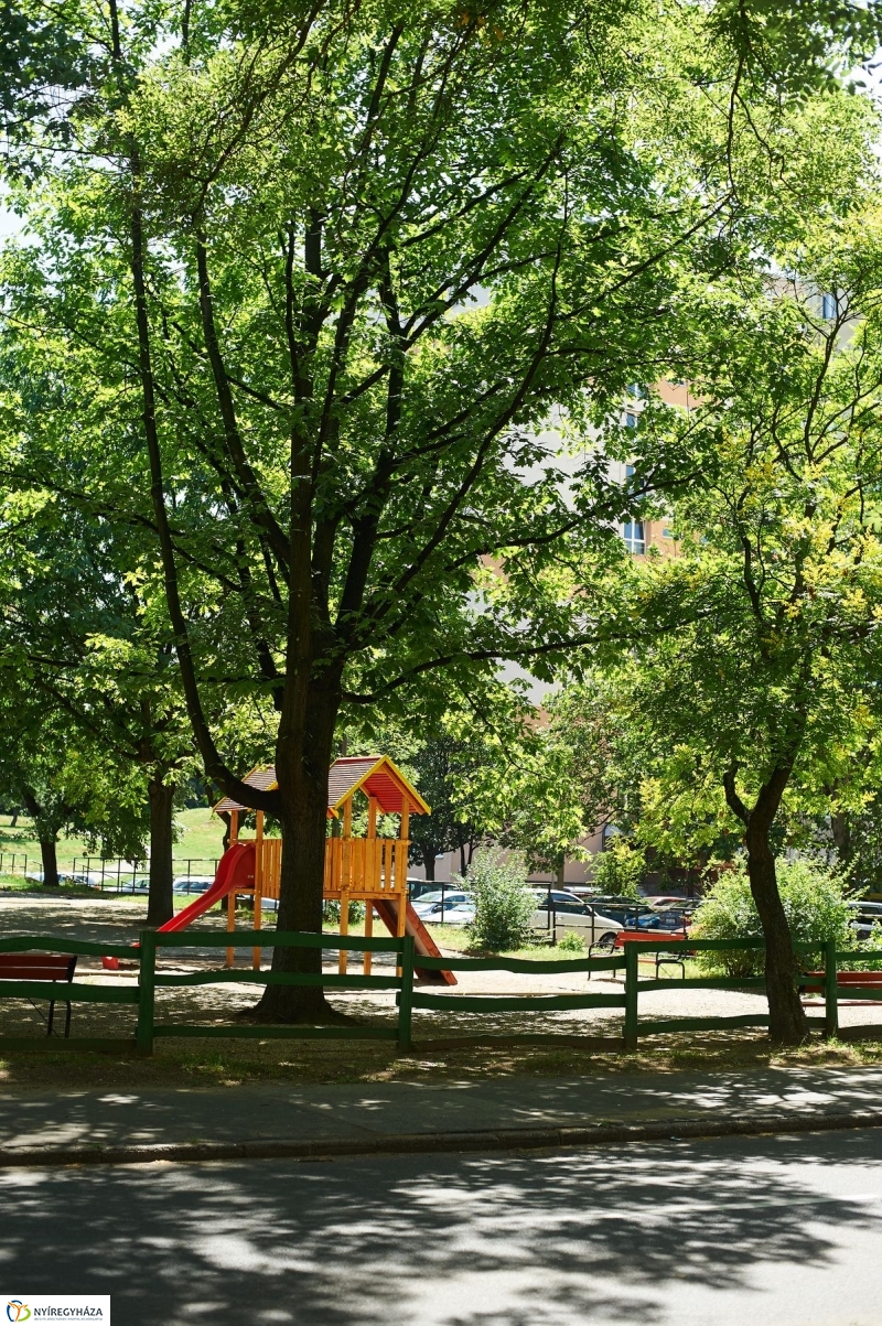 Jósaváros, Május 1 tér - fotó Szarka Lajos