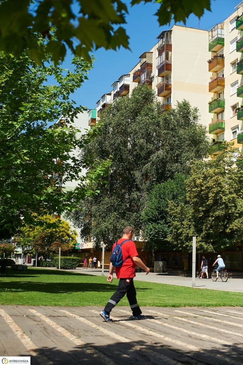 Jósaváros, Május 1 tér - fotó Szarka Lajos