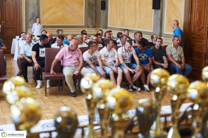 Kispályás foci díjak - fotó Szarka Lajos