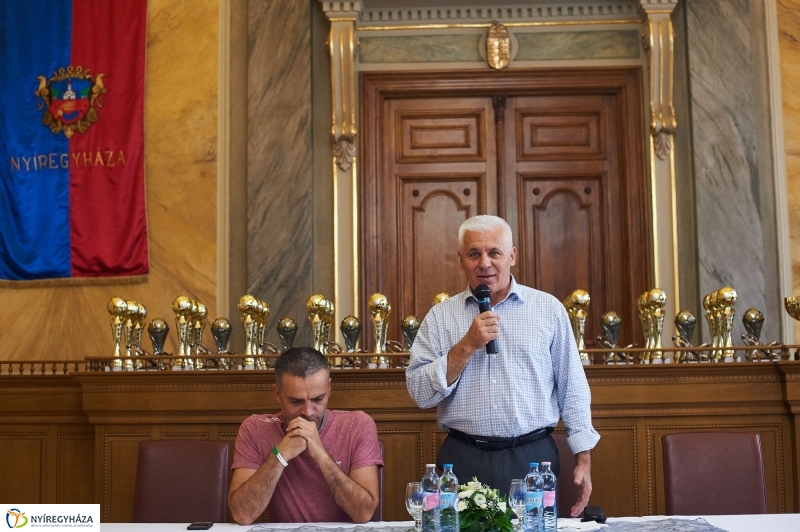 Kispályás foci díjak - fotó Szarka Lajos