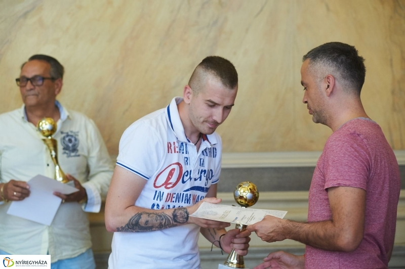 Kispályás foci díjak - fotó Szarka Lajos