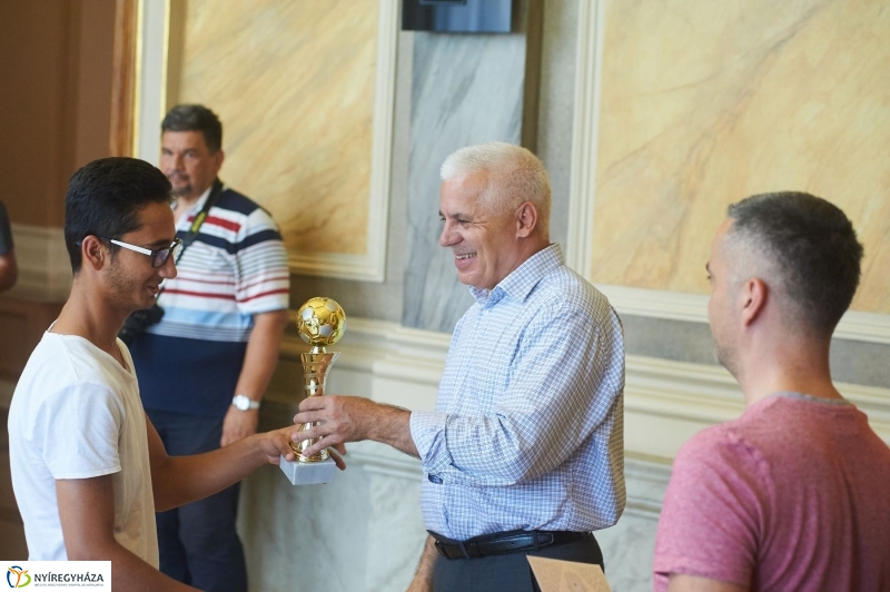 Kispályás foci díjak - fotó Szarka Lajos