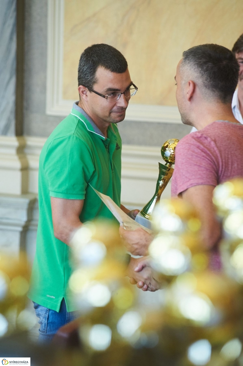 Kispályás foci díjak - fotó Szarka Lajos