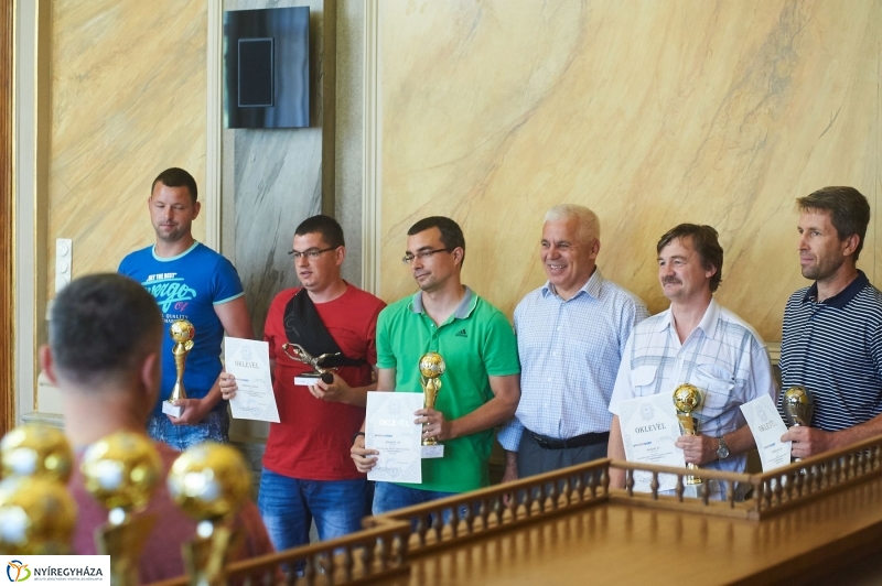 Kispályás foci díjak - fotó Szarka Lajos