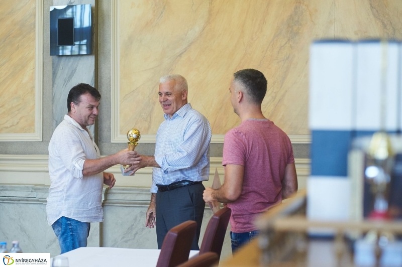 Kispályás foci díjak - fotó Szarka Lajos