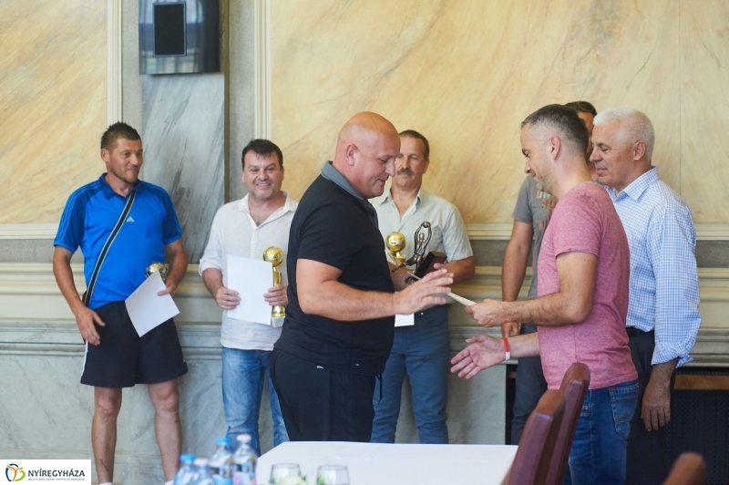 Kispályás foci díjak - fotó Szarka Lajos