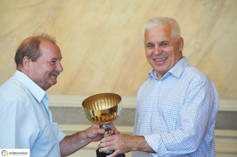 Kispályás foci díjak - fotó Szarka Lajos