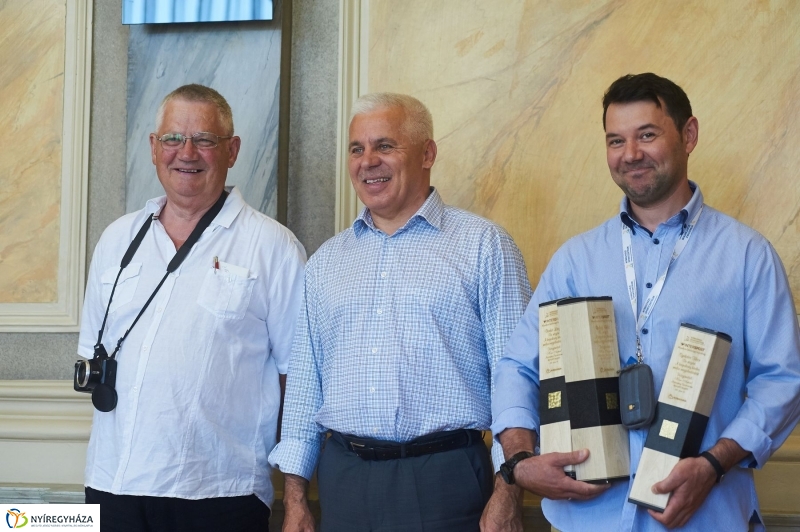 Kispályás foci díjak - fotó Szarka Lajos