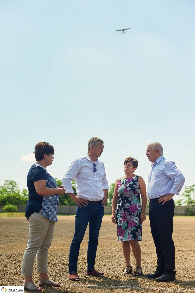 Helyszíni szemle a Vásártéren - fotó Szarka Lajos