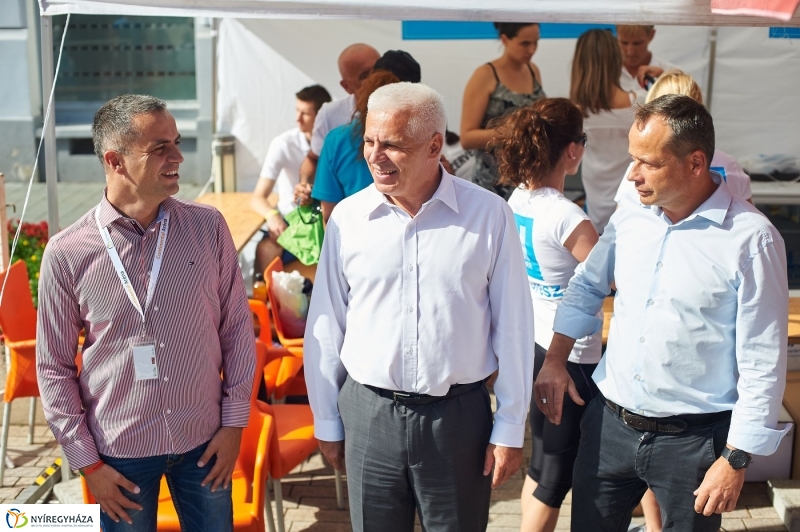 Megkezdődött a belvárosi strandröpi - fotó Szarka Lajos