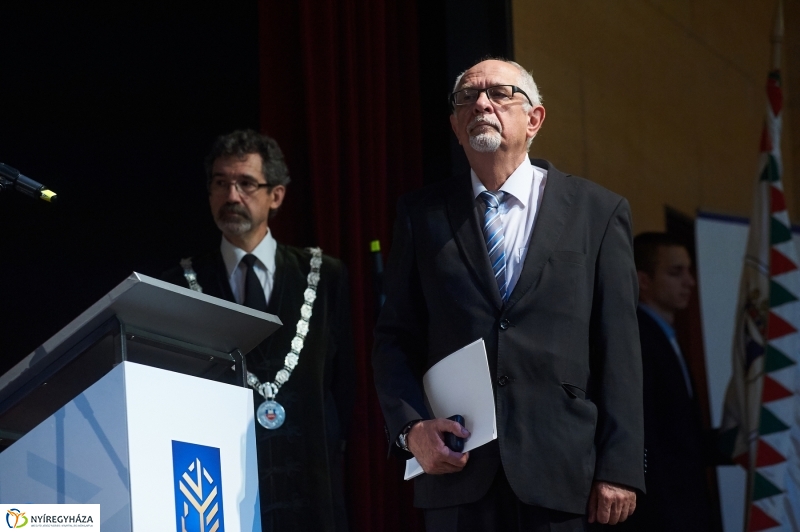 Diplomaosztó ünnepség az egyetemen I - fotó Szarka Lajos