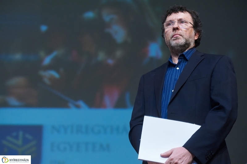 Diplomaosztó ünnepség az egyetemen I - fotó Szarka Lajos