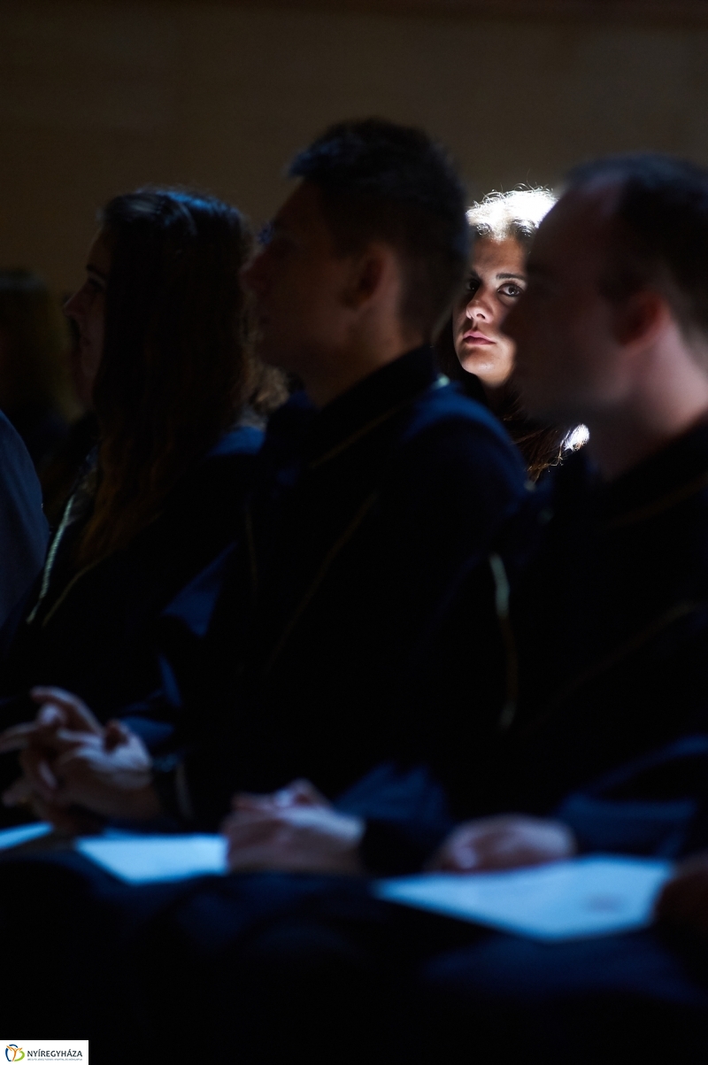 Diplomaosztó ünnepség az egyetemen I - fotó Szarka Lajos