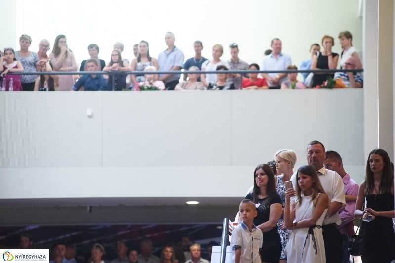 Diplomaosztó ünnepség az egyetemen I - fotó Szarka Lajos