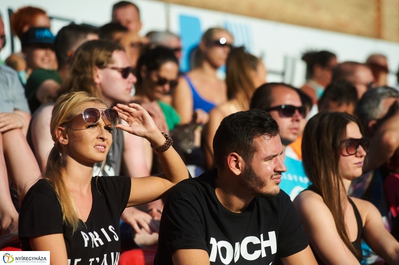 Strandröpi OB női döntő - fotó Szarka Lajos