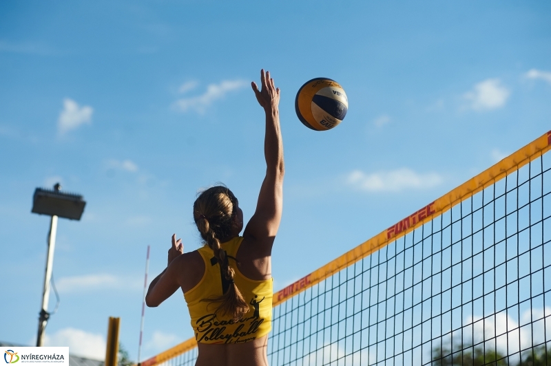 Strandröpi OB női döntő - fotó Szarka Lajos