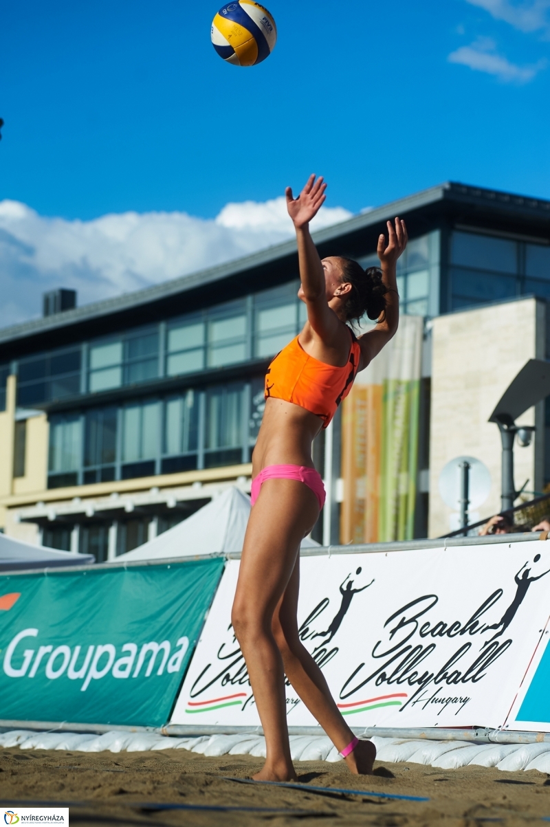Strandröpi OB női döntő - fotó Szarka Lajos