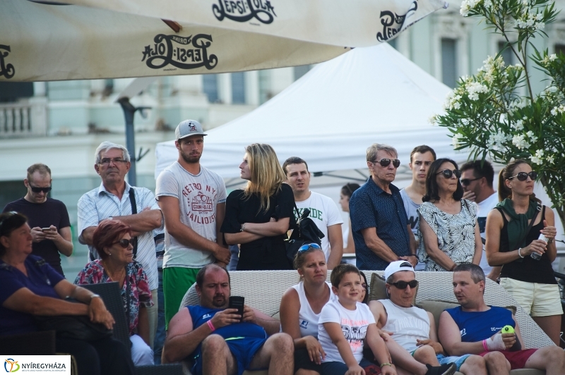 Strandröpi OB női döntő - fotó Szarka Lajos