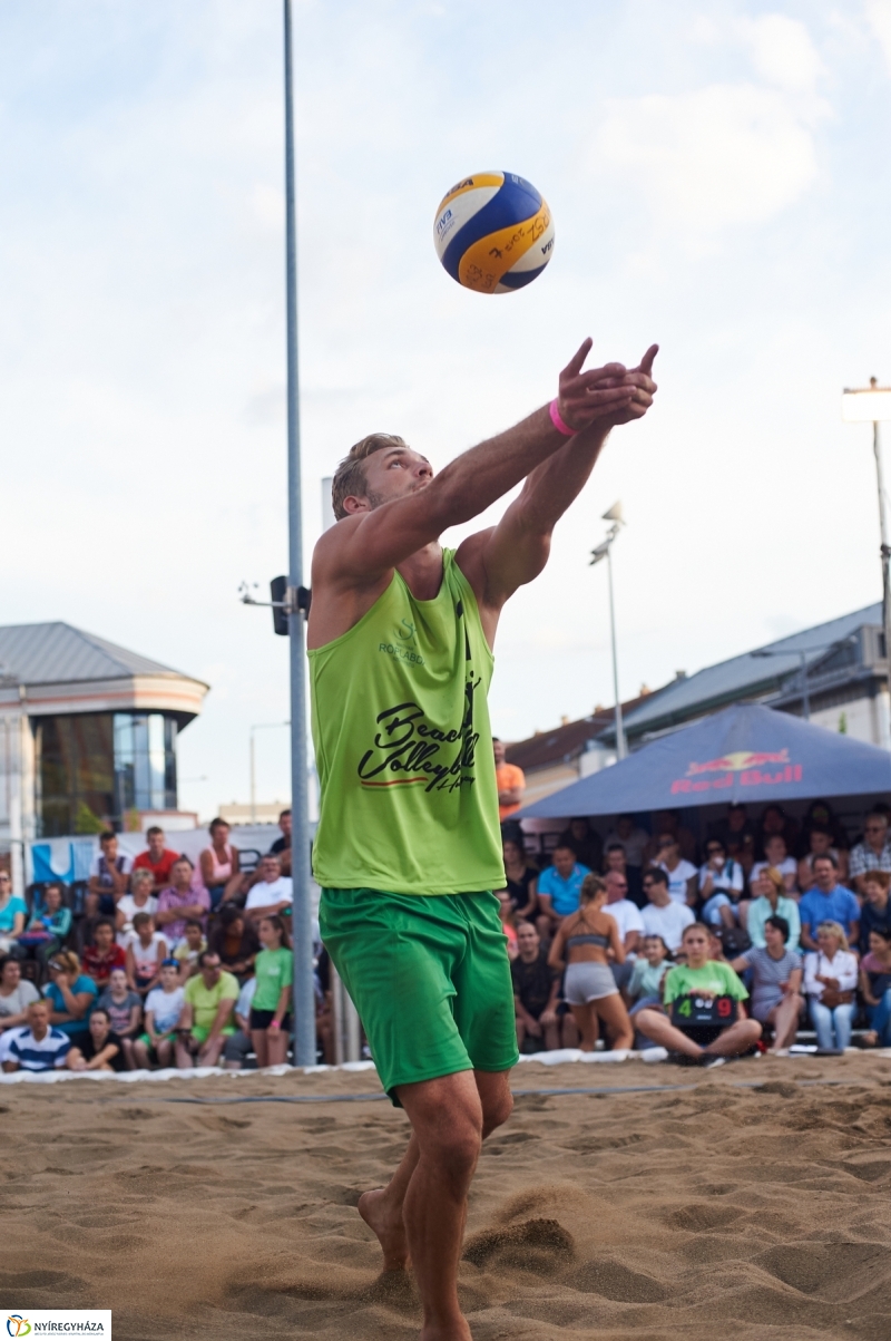 Strandröpi OB férfi döntő - fotó Szarka Lajos