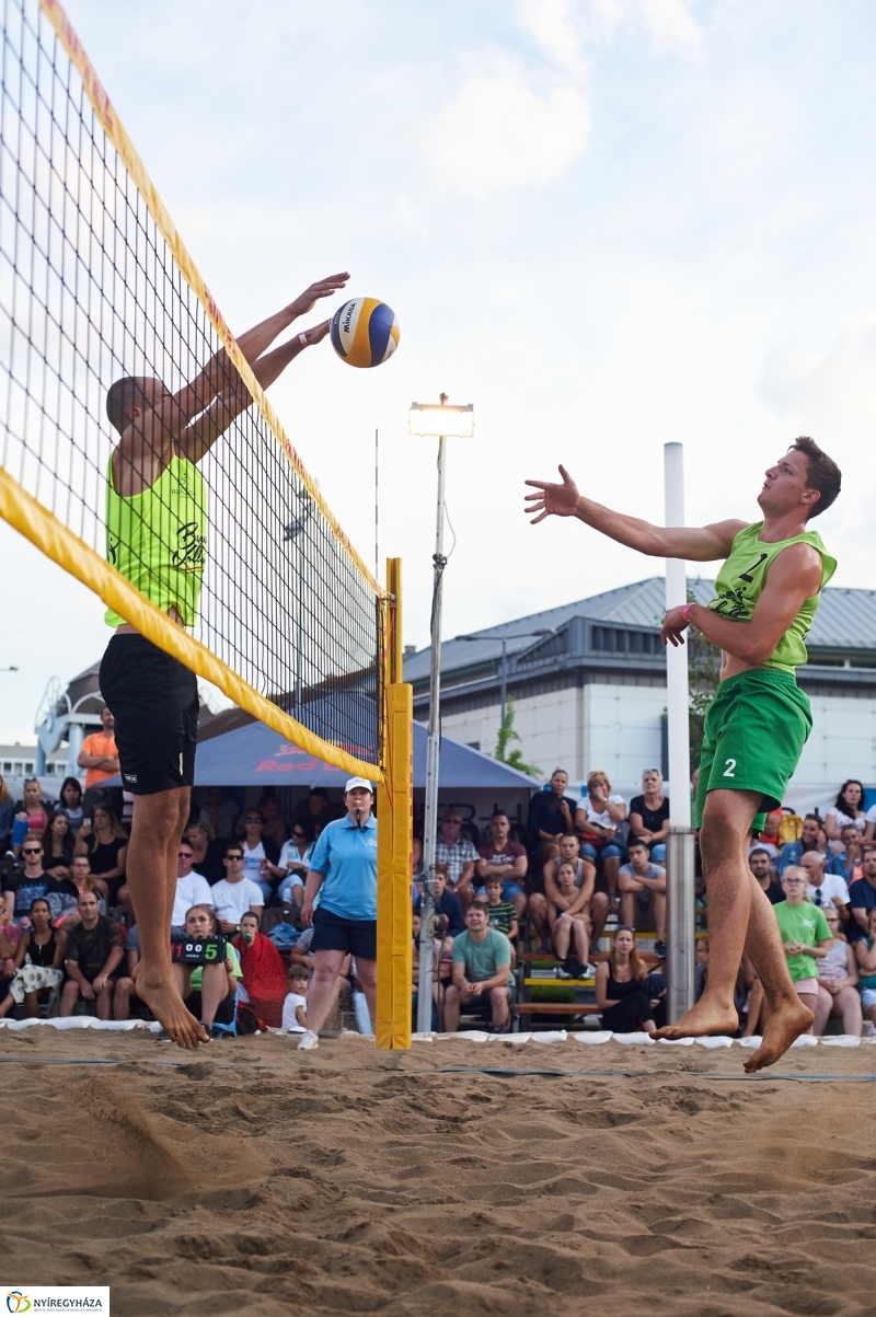 Strandröpi OB férfi döntő - fotó Szarka Lajos