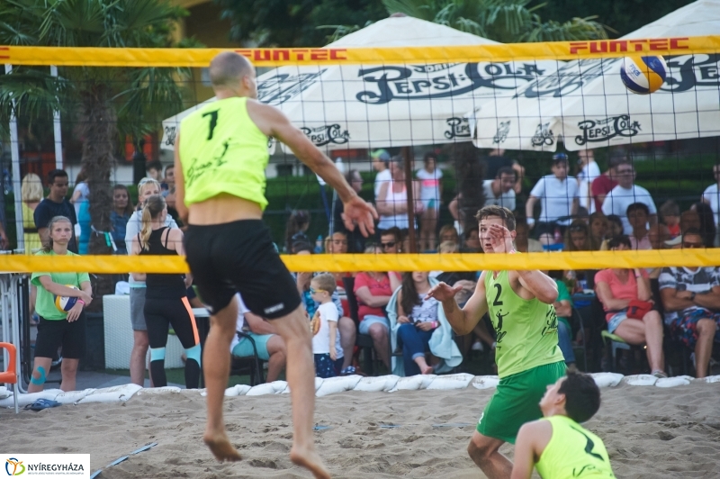 Strandröpi OB férfi döntő - fotó Szarka Lajos