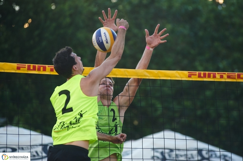 Strandröpi OB férfi döntő - fotó Szarka Lajos