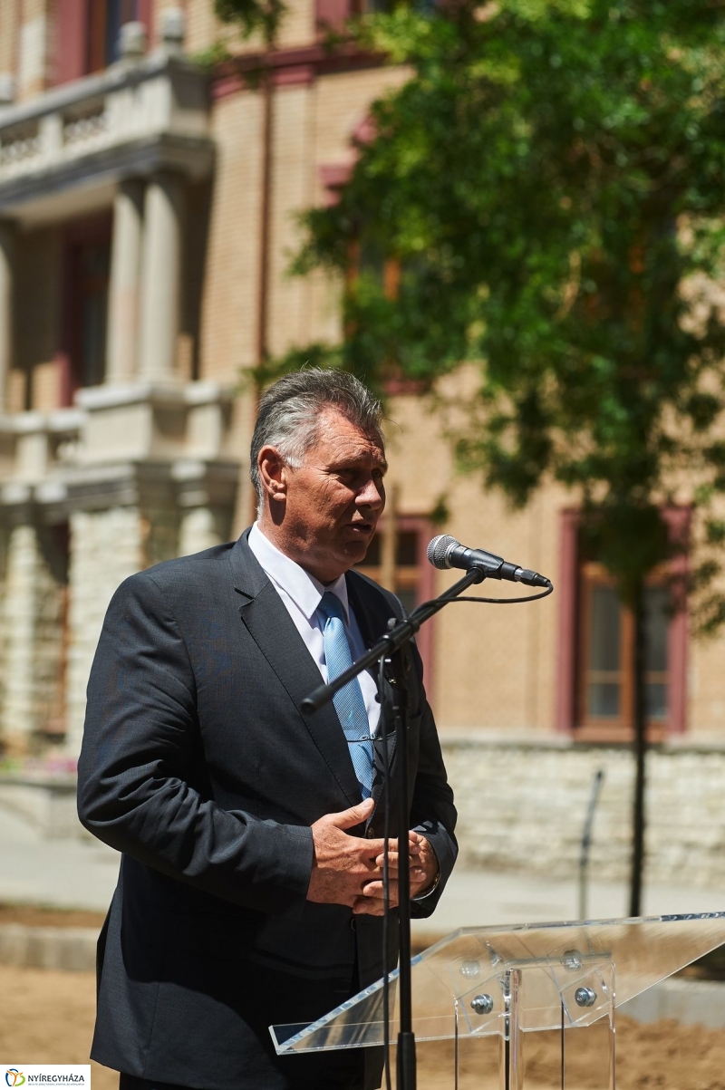 Óvoda épül a kórház területén - fotó Szarka Lajos