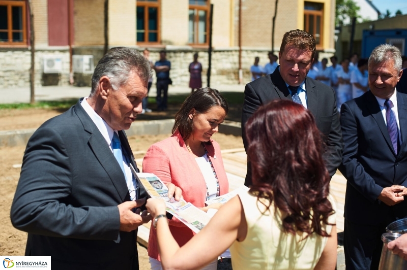 Óvoda épül a kórház területén - fotó Szarka Lajos