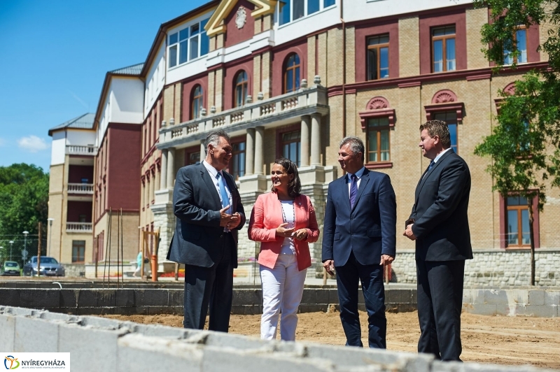 Óvoda épül a kórház területén - fotó Szarka Lajos