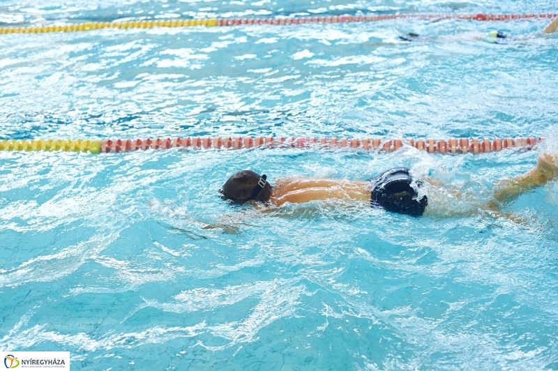 Úszótábor az Aranyban - fotó Szarka Lajos