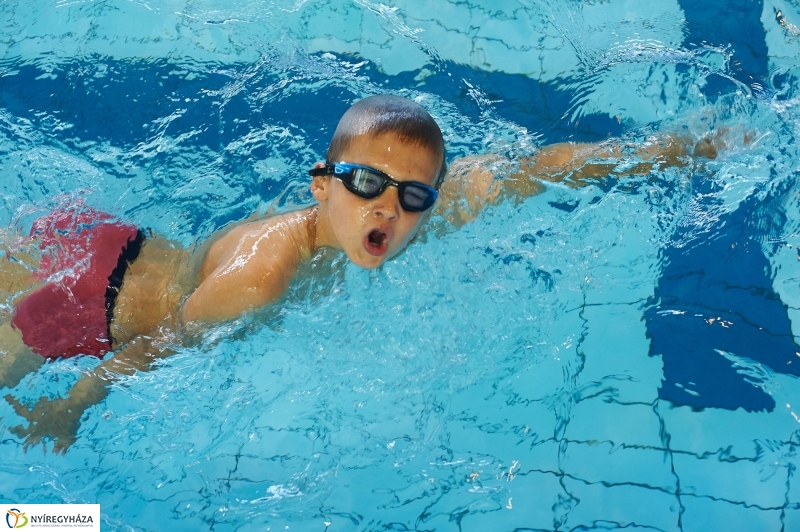 Úszótábor az Aranyban - fotó Szarka Lajos