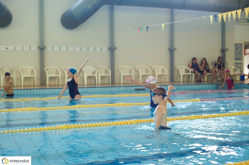 Úszótábor az Aranyban - fotó Szarka Lajos