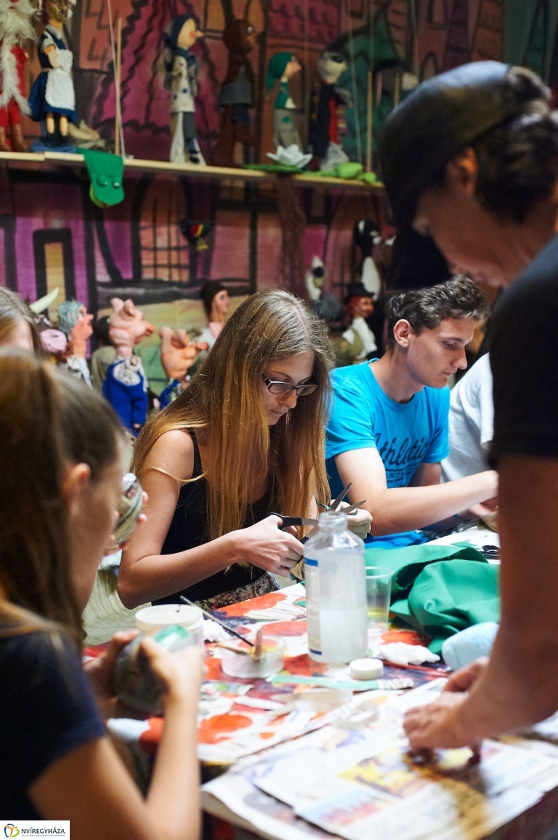 Közösségi szolgálat a Burattinoban - fotó Szarka Lajos