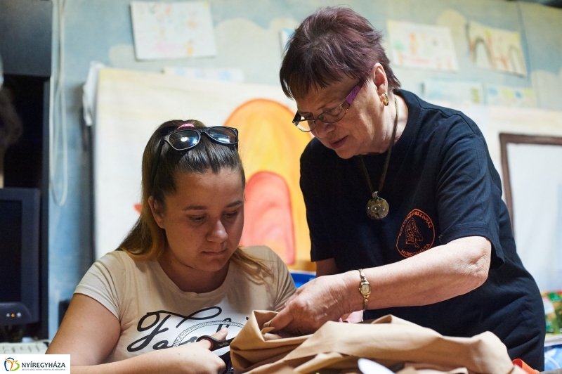 Közösségi szolgálat a Burattinoban - fotó Szarka Lajos