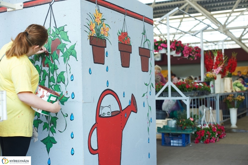 Művészi zöldségek és gyümölcsök a piacon - fotó Szarka Lajos