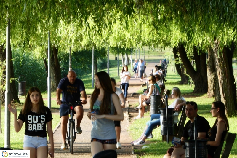 Vasárnap délután a Bujtoson- fotó Szarka Lajos