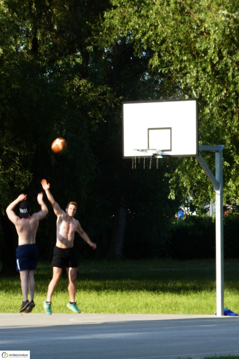 Vasárnap délután a Bujtoson- fotó Szarka Lajos