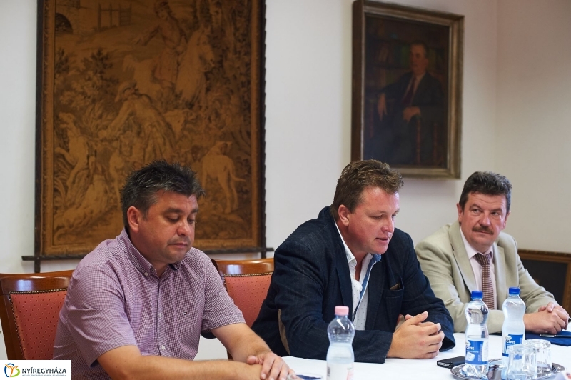 Együttműködési megállapodás aláírása - fotó Szarka Lajos