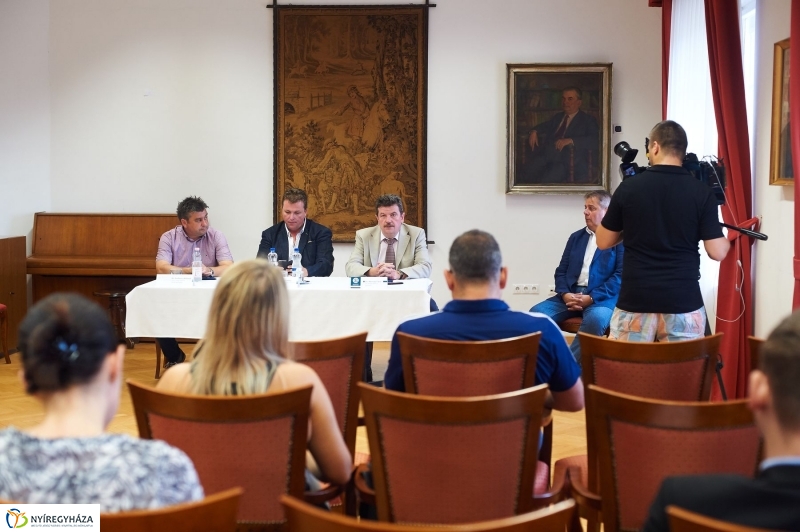 Együttműködési megállapodás aláírása - fotó Szarka Lajos